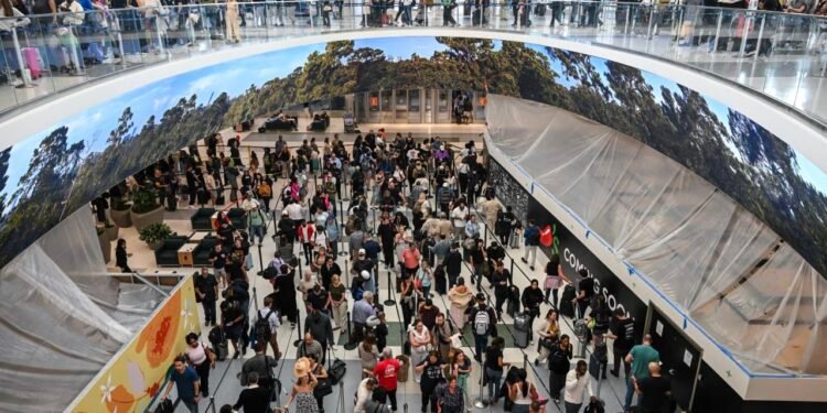 Long airport lines may soon disappear as senators sound hopeful on funding deal