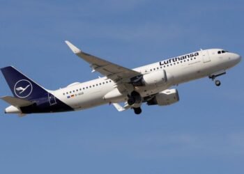 Lufthansa reports 2025 operating profit beat, 2026 outlook murky due to Middle East tension