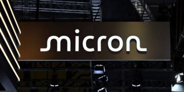 Micron shares slip as hefty spending plans eclipse strong AI-fueled earnings