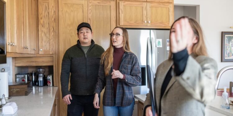 Mortgage rates climb for the fourth week in a row — and they won’t drop back down until this happens