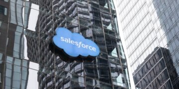 Salesforce makes a big splash in the debt market so it can quickly buy back 14% of its stock