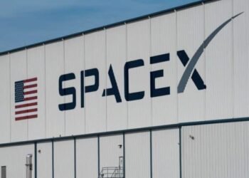 SpaceX may cut Robinhood and SoFi from IPO as E*Trade leads talks