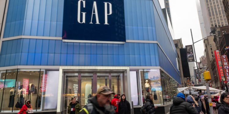 Stocks making the biggest moves premarket: Oil stocks, Gap, Marvell Technology, Samsara and more