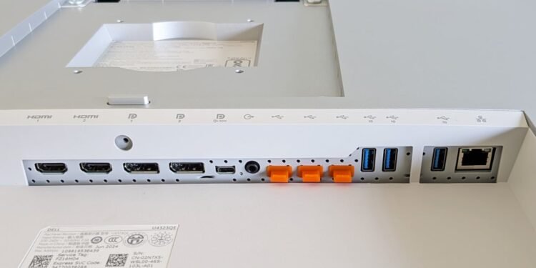 The Best Ways to Make Use of Those Spare USB Ports on Your TV or Monitor