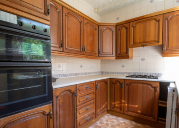 The Best Ways to Refresh Your Old Kitchen for Cheap (or Free)