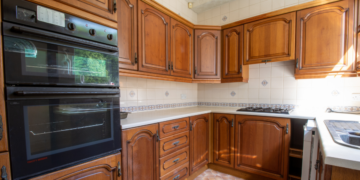 The Best Ways to Refresh Your Old Kitchen for Cheap (or Free)