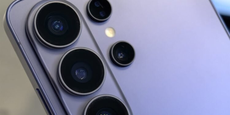 These Samsung Galaxy Devices Finally Have Native Webcam Support