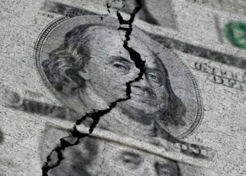 This ‘uncanny’ S&P 500 chart suggests a bubble is bursting — and not just because of Iran