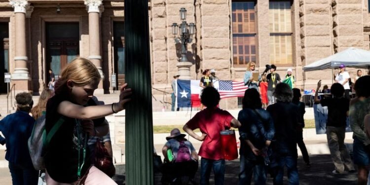 Three dead, 14 injured after shooting in Austin, Texas