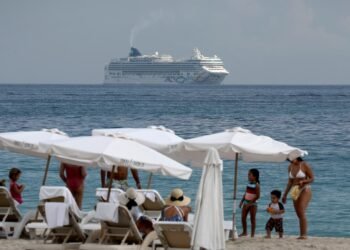 Travel stocks are among the biggest gainers as Trump teases Iran talks