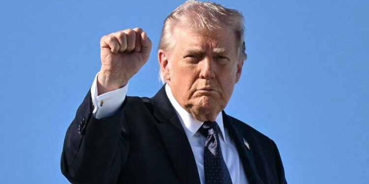Trump sides with crypto in battle with banks over stablecoin yield