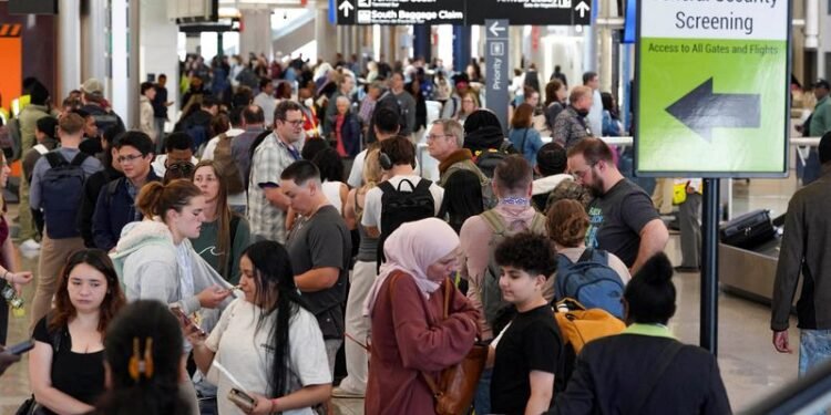 Trump threatens to put ICE agents in airports over funding impasse