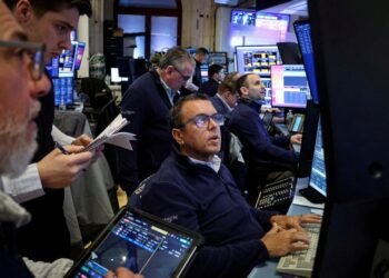 US, European stocks fall as Iran war drives oil rally, bond selloff