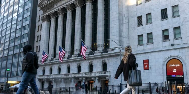 U.S. economy gets off to a choppy start in 2026, the Fed finds. Here’s the good and bad news.