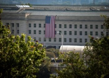 US judge blocks restrictive Pentagon press access policy