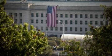 US judge blocks restrictive Pentagon press access policy