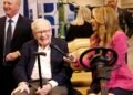 Warren Buffett teams up with Stephen Curry for charity lunch