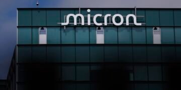 Why Micron’s stock is sliding despite Nvidia-like earnings performance