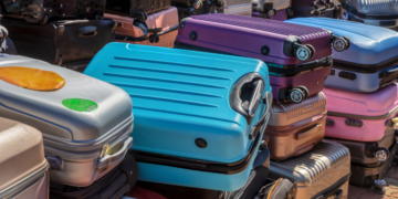 Your Android Phone Will Soon Be Able to Help Airlines Find Your Lost Luggage