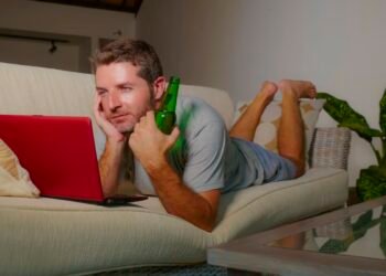 ‘This guy has no manners’: My Airbnb guest requested I buy bacon and beer. The $30 bill remains unpaid. Do I insist?