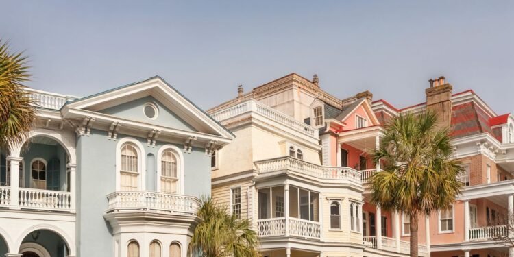 10 Savannah Airbnbs for Every Bachelorette Group, From All-Pink Condos to Historic Cottages
