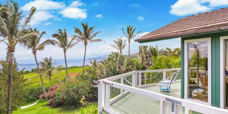 13 Maui Airbnbs That’ll Leave You Daydreaming