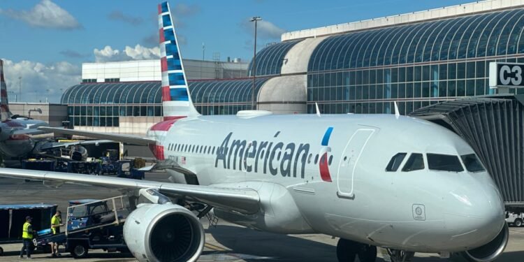 American Airlines sees fuel prices rising 45% this quarter, but travel demand keeps growing