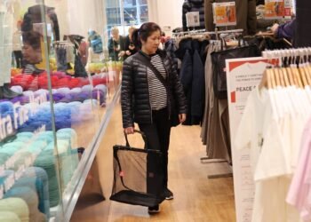 Americans blame Iran war for worsening economic outlook, pushing sentiment down to  record low