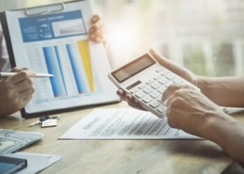 Are you a ‘HENRY’? Why 90% of financial advisers will waive their minimums to get your business.