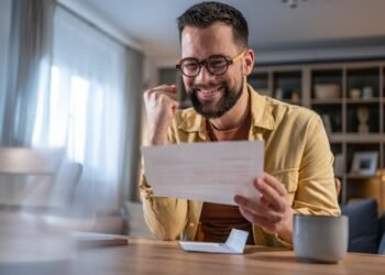 Average tax refund is 11.2% higher, latest IRS filing data shows