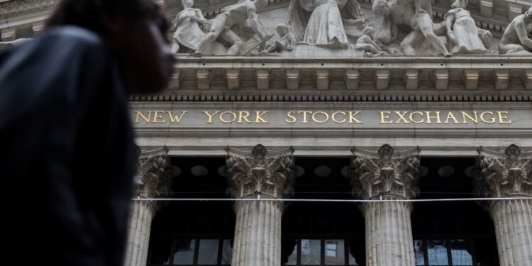 BlackRock rips page from hedge fund playbook, applies it to ETFs