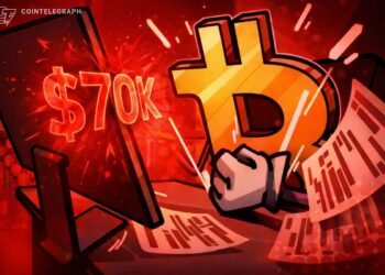 Corporate Bitcoin Split: Strategy Holds, Nakamoto Sells