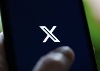 Elon Musk's XChat Claims to Offer 'Private' Messaging (but Is Reserving the Right to Collect Your Data)