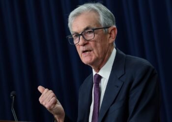 Fed officials still foresee rate cut this year, despite war impacts, minutes show