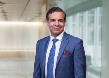 A former head of legal from JP Morgan Asset Management's (JPAM) has joined legal firm Akin in its corporate finance practice.