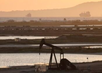 Global oil prices top $100 a barrel again after U.S.-Iran peace talks canceled — but Tehran offers deal to reopen Strait of Hormuz