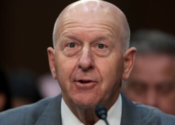 Goldman Sachs bond traders stumbled as Wall Street rivals thrived