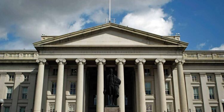 Hedge funds’ record Treasury bets risk sending ‘shockwaves’ through the global bond market, Apollo says