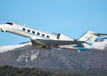 How to Fly Private Like Your Really Rich Friend Who Hates Spending Money