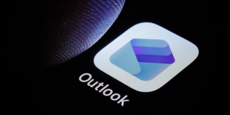 Microsoft Is Killing Outlook Lite