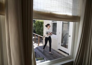 Mortgage rates dip following Iran cease-fire. Why that’s great timing for people selling a home.