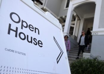 Mortgage rates rise for the fifth week in a row. Here’s how much more homebuyers are paying since the Iran war started.