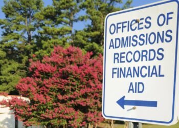 National College Decision Day: How to maximize aid