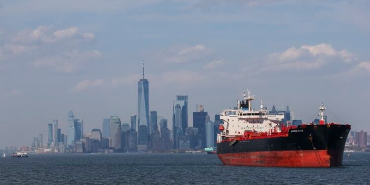 Oil futures hold to tight range as hopes of peace deal between U.S. and Iran grow