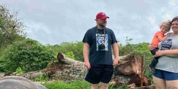 Retire Early Without the Six-Figure Salary – Millennial Revolution