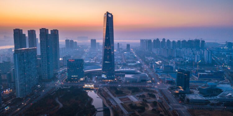 SC Lowy and Shinhan launch private debt fund to tap South Korean market
