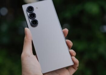 Samsung Messages Is Shutting Down, but There Are Ways to Keep Using It