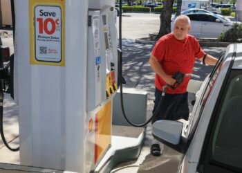 Social Security 2027 COLA estimate rises with gas prices