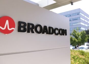 Stocks making the biggest moves premarket: AVGO, UNH, CASY