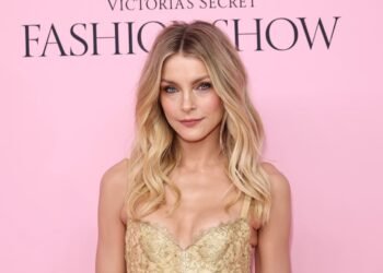 Supermodel Jessica Stam lists $5 million Maui estate with ocean views, airy charm